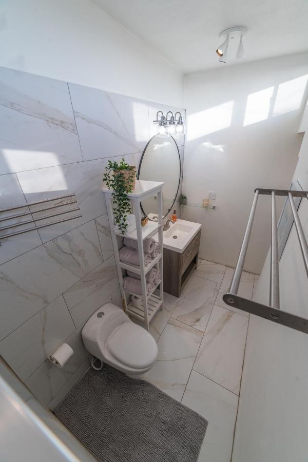אנסנאדה Casa Maria - Beachfront Cottage On The Sand מראה חיצוני תמונה